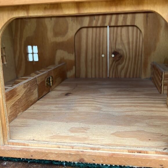 Antique Handcrafted wooden barn - Unique - One of a kind - Picture 9 of 16